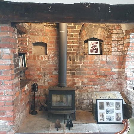 Priory Cottage 韦斯特伯里 外观 照片